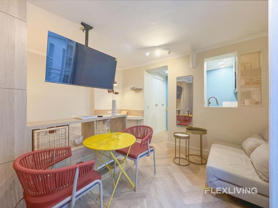 Luxury Studio In City Center Paris Exteriör bild